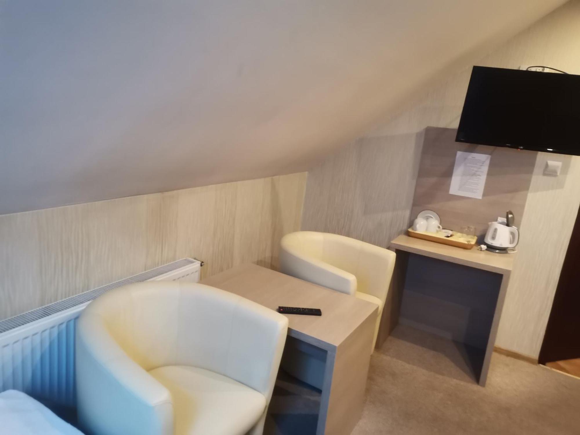 Jas I Malgosia Bed & Breakfast Poraj  Bagian luar foto