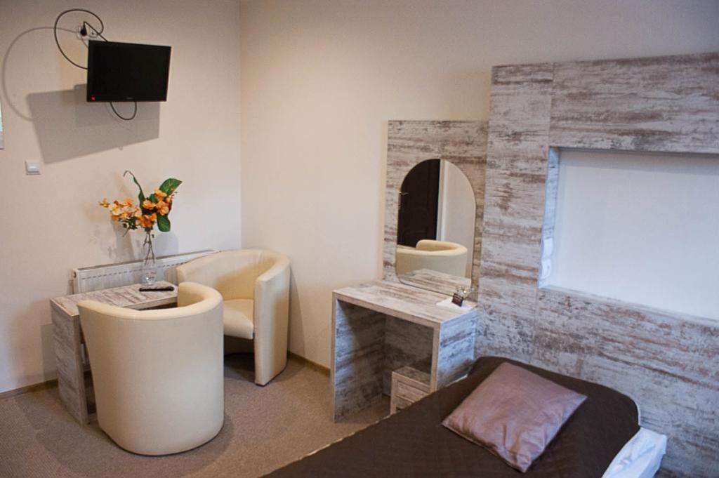 Jas I Malgosia Bed & Breakfast Poraj  Bagian luar foto